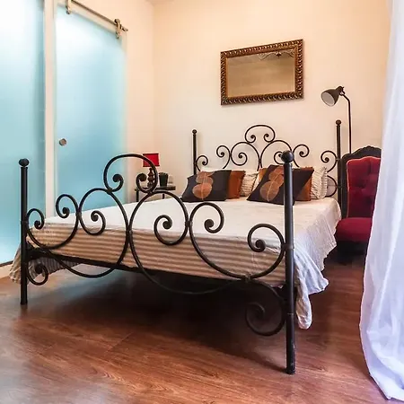 Gallo House Bed & Breakfast 3*