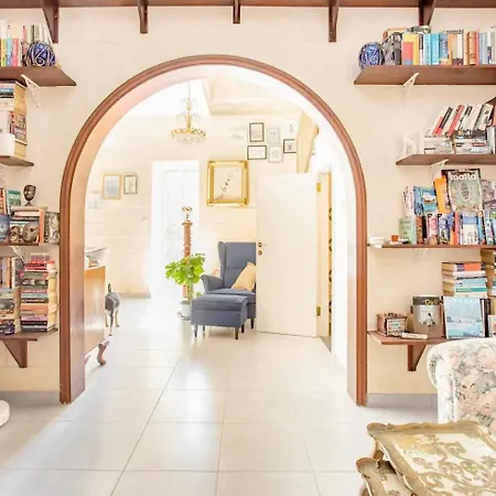 Gallo House Отель типа 